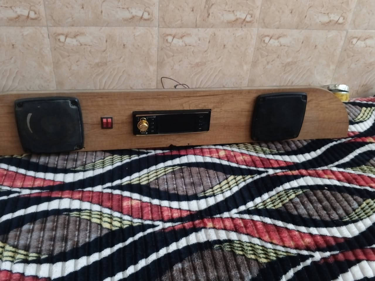 سلام عليكم مسجل ابو شاشه بس شاشه طبله مي وحتركت بقه بس المسجل يشتغل شرط صافي كامل مكمل شد وطلع 25 وبي مجال
