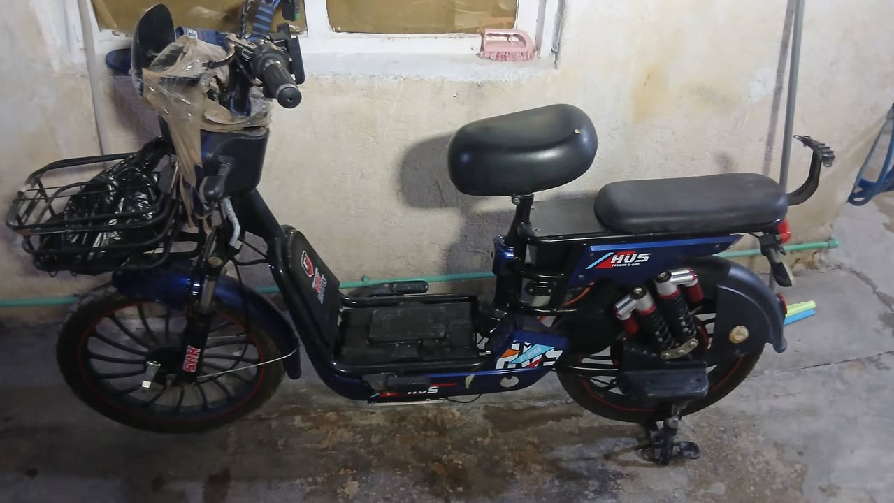 سلام عليكم عندي دراجه شحن كامله جاهزه بطاريات كامله دراجه كفاله
مكاني بصره زبير مربد قديم 
***********
***********
سعر 230 وبيها مجال
