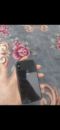 آيفون XS • ذاكرة ٢٥٦ • بطارية ١٠٠٪