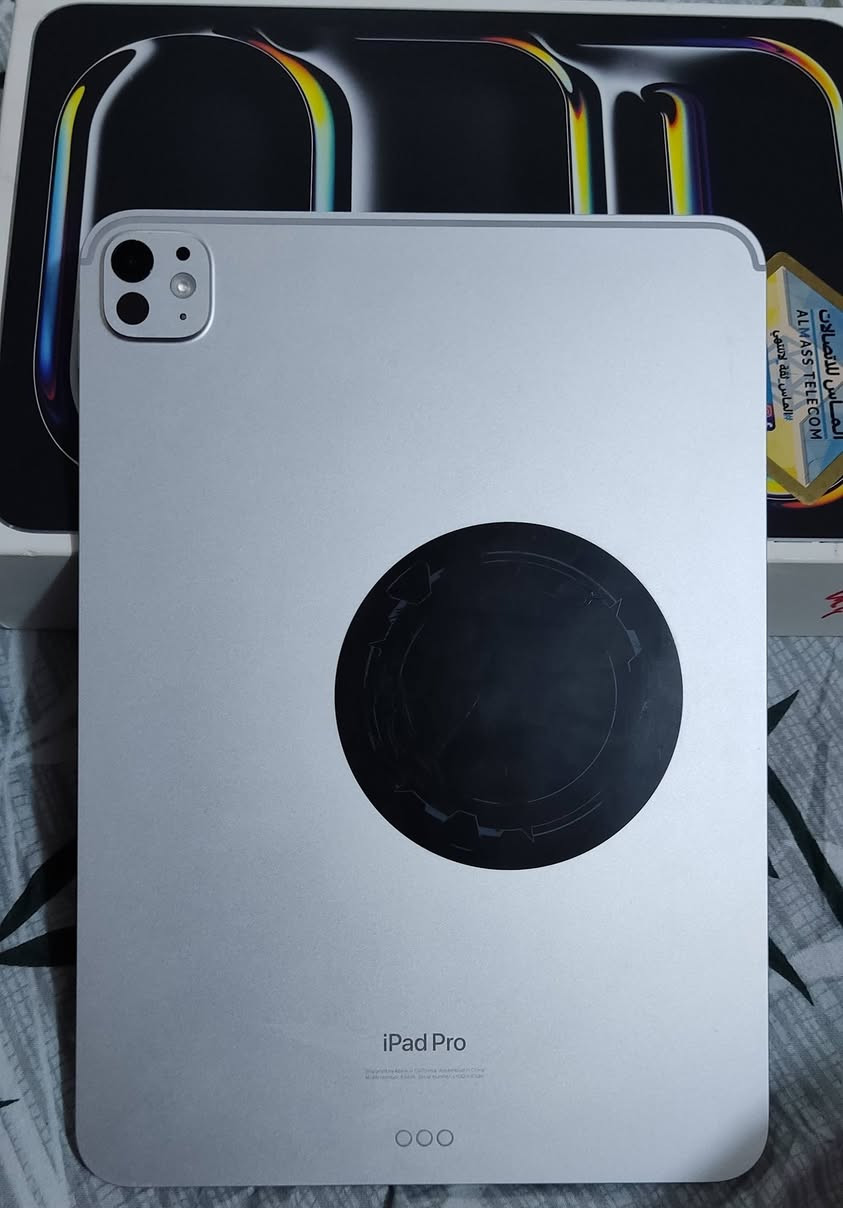 iPad Pro 11-inch M4 (2024)
* الذاكرة: 256GB
* المعالج: M4
* الشاشة: Ultra Retina XDR OLED 11 إنج، 120Hz ProMotion  
* البطارية: 91%
* الاستخدام: قليل
* الحالة: نظيف جداً، بدون مشاكل
* الملحقات: الكارتون الأصلي + الشاحن
 قيم بما يرضي الله


**إذا كنت صاحب هذا الإعلان وتريد حذفه لأي سبب، رجاءا أرسل رسالة إلى الدعم الفني**