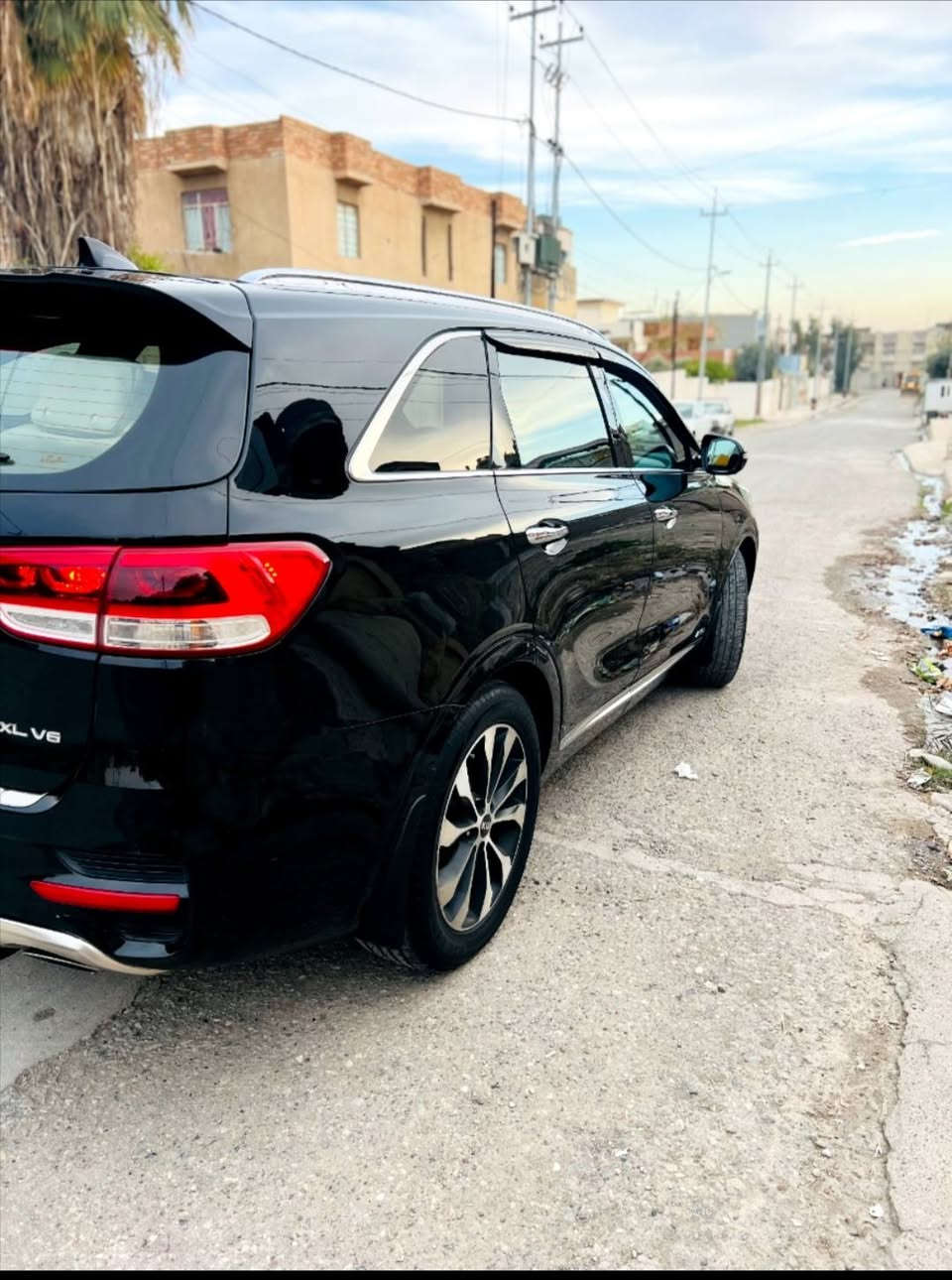 وارد امريكي 🇺🇲KIA SORENTO
موديل 2016 
6 سلندر 
ماشيه 110
فئة SXLفول للأخير 1/1 معروفة الفول  
رقم مميز  بغداد  الجديد بأسمي 
حادثها خفيف  فقط الجاملغ الأمامي شرط بدون دواخل
حادثها موجود بالمنشور وسونار بيها
اخوان السياراََ نضيفة جداََ مال جناي ممتعوبه
والسعر 195 وبيها مجال
 الشراي يجي يشوفها ويشوف نضافتها ويدفع سعر 
مكاني الموصل  للأستفسار ***********
