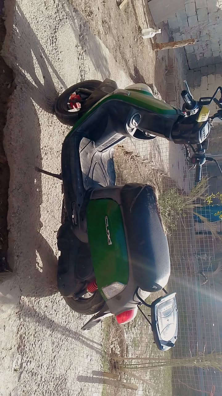 السلام عليكم دراجه بوليس نازل للبيع دراجه قفل اكسن دراجه ما مفتوحه دراجه نظيفه لا تنقيص لا تبخير مكانه حي البتول بالكهربائياته شغاله دراجه نكره سلف نظيفه سعرها 550 وبيها مجال ***********
