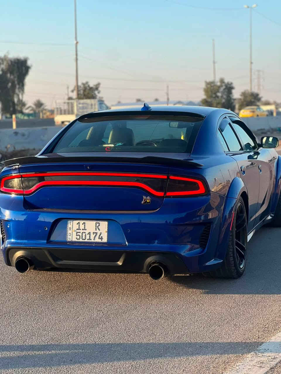 چارجر سكات باك وايد بدي اصل2020 محرك 6400
ماشية 46 الف ميل
اعلى مواصفات بالچارجر فول للاخير ماعده فتحه
. رادار امامي وجانبي
. فجوج بريك برمبو ٦ بستم امامي ٤ بستم خلفي
. كشنات الامامي تدفئة تبريد الخلفي تدفئة فقط وتدفئه بالستيرن
. الكشن والستيرن خزن ميموري وضعيتين
. مري هيتر وقلاب مع البك والداخلية بيها تعتيم للرؤية
. سستم صوت هارمن كاردن ١٢  سماعه مع مضخم بالدشبول الخلفي
تعديلات عليه
شوته مفتوحه
. كزوز هيلكات دبات سود
دايم بايب
. دواخل كاربون فايبرمال هيلكات  اصلي مو عمل
. كاج كان بوليت دزاين اصلي
. دركة ستيرن هيلكات حرف D اصلية
. السيارة كلش قوية وادامة كاملة
. السيارة جاهزة من كل النواحي مابيها اي نقص   ملاحضه بيه بابين عكس سايق بيهن  صبغ ماعرف شنو سبب مصبوغات اني لمن شتريته طلع بيهن صبغ
السعر 235 -***********
