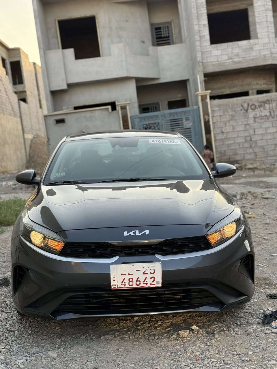 السلام عليكم 
سيارة  كيا فورتي موديل2023
رقم اربيل مرقمه حالياً
سيارة ماشية 15
حادثها جاملغ امامي وباب النفر  مبدلين نفس الوان من امريكا 
وبشرط بدون دواخل وبجم شرط كبس لايتات وضع شركة 
محرك200  دوش المرغوب  سيارة بعدها وضع شركة 
سعرها165 وبيها مجال قليل. مكان السياره موصل) 
رقم الموبيل ( ***********
