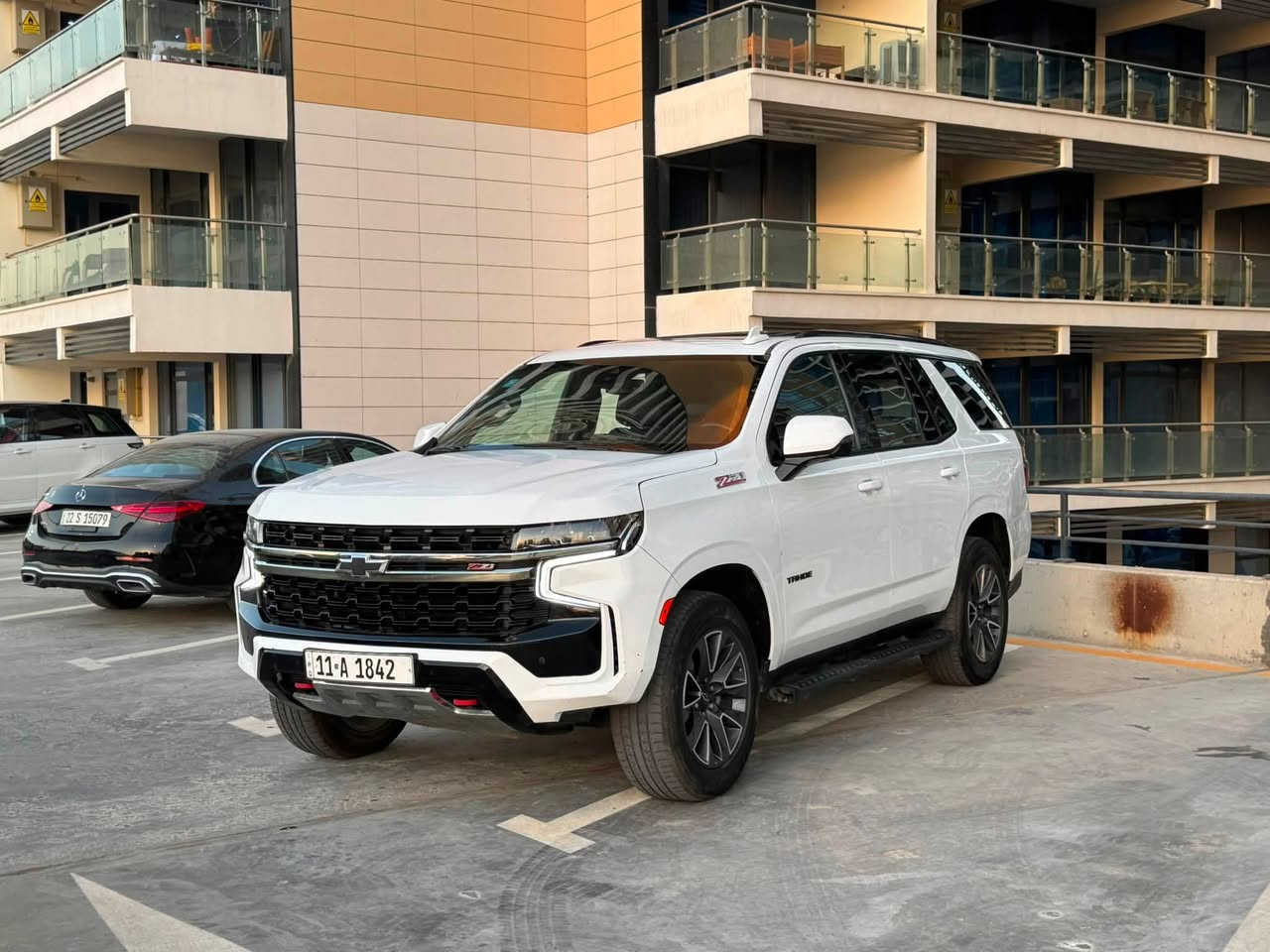 TAHOE Z71 2023
رقم بغداد مميز 
ماشيه ٤٤ الف ميل
كامل مواصفات
بانوراما
رادارات ٣٦٠ درجه 
كامرات ٣٦٠ درجه
مقاعد جلد كهرباء vip
مقاعد تدفئه وخزن
مقود تدفئه
حساس امامي خلفي
صندوق كهرباء
شاشه كبيره
عدادات شاشه
شاحن تليفون
هند بريك كهرباء
محرك وكير وميكانيك وكهرباء مكفول بلادي
ضرر ٣ قطع اماميه صور الحادث خاص
السعر ٣٦٣٠٠$ 
الموقع مجمع بوابة العراق 
للاستفسار ***********
