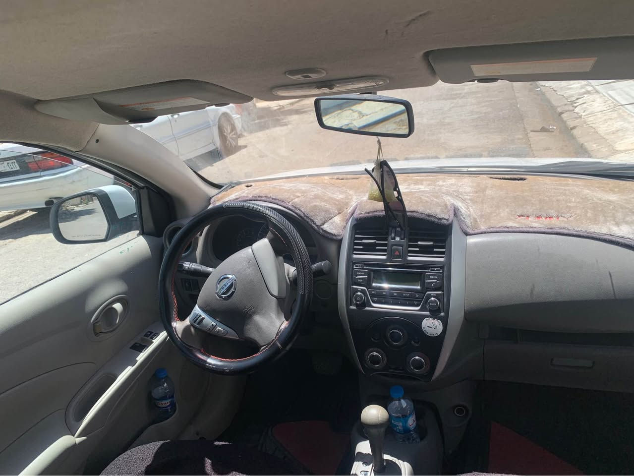 🚗 نیسان سەنی (بۆ فرۆشتن) — خاوێن و بێ کێشە!
سڵاو هاوڕێیان، ئۆتۆمبێلێکی نیسان سەنی خاوێنمان هەیە بۆ فرۆشتن، بە مەرجی کارکردن و بەبێ هیچ سەرئێشەیەک:
 🛠️ دۆخی بەدەن: ٤ پارچە (فەحس و هەزەی تازەیە و هیچ کێشەیەکی نییە).
 📄 سەنەوی و بەڵگەنامە: ٣ مانگی مایە بەسەر چی و یەکسەر دەتوانی بیخەیتە سەر ناوی خۆت.
 👍 مەرج: بە گەرەنتی و تاقیکردنەوەی خۆت (لێی بخوڕە و کەی دڵت ئاوی خواردەوە ئینجا بیبەرە).
💰 نرخ:
٧٥ وەرەقە (٧,٥٠٠ دۆلار) و مەجالێکی برایانەشی تێدایە بۆ کڕیاری ڕاستەقینە.
📞 بۆ پەیوەندی و زانیاری زیاتر:
[***********] Singapore
