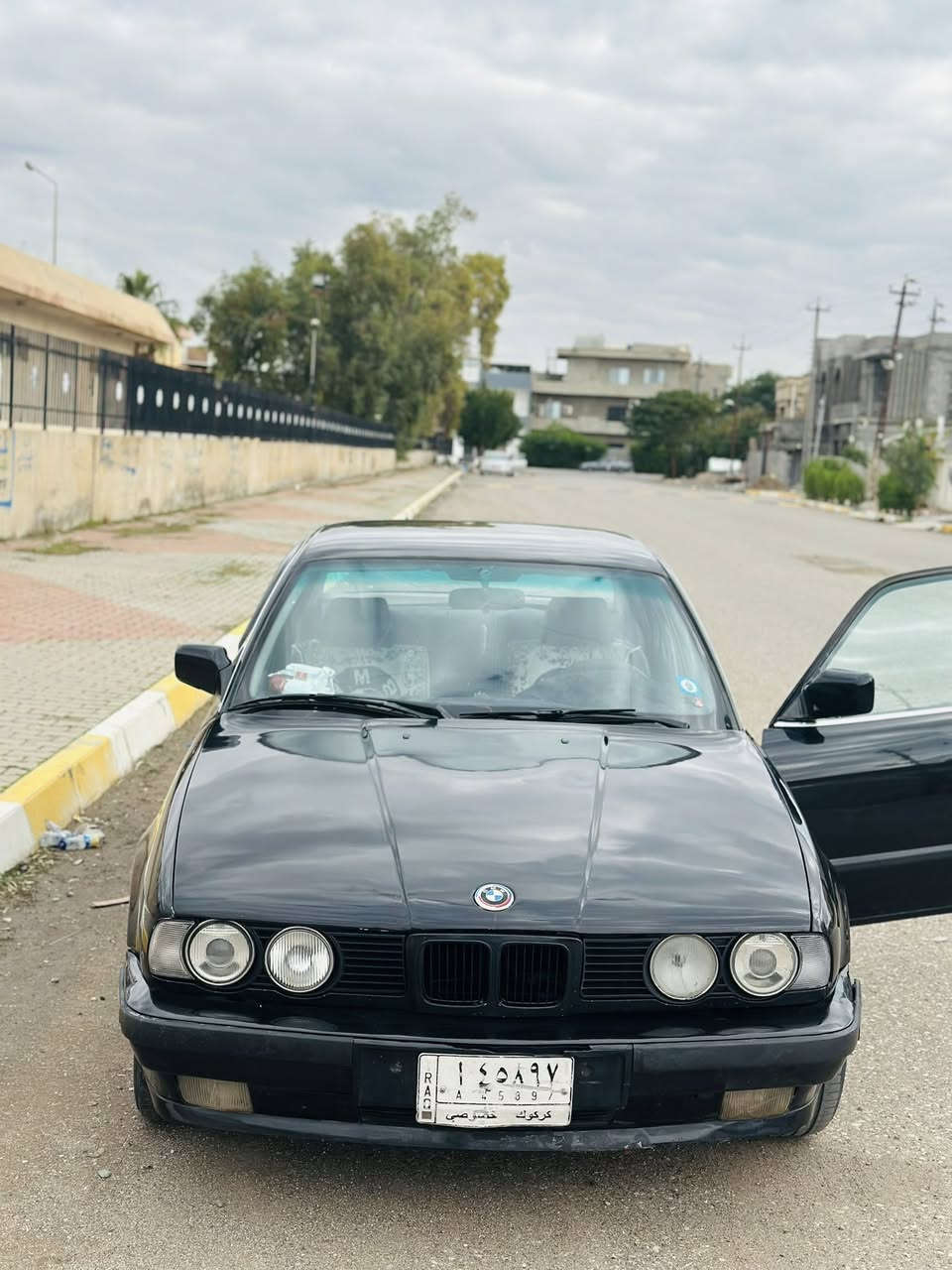 525 1991
اصل گير اوتماتيك محرك 25 اصل كذلك
السيارة تعمير جديد صبغ درجة 
وارد ياباني بدون فتحة سقف سلايت
بدون حادث السيارة معمره فقط جمالية
رقم كركوك شرط تحويل وكوبون بانزين
گير محرك كلة بشرط
كلشي موضح بالصور وسعر المطلوب 65 وبيها مجال 
اࠗي استفسار ***********
