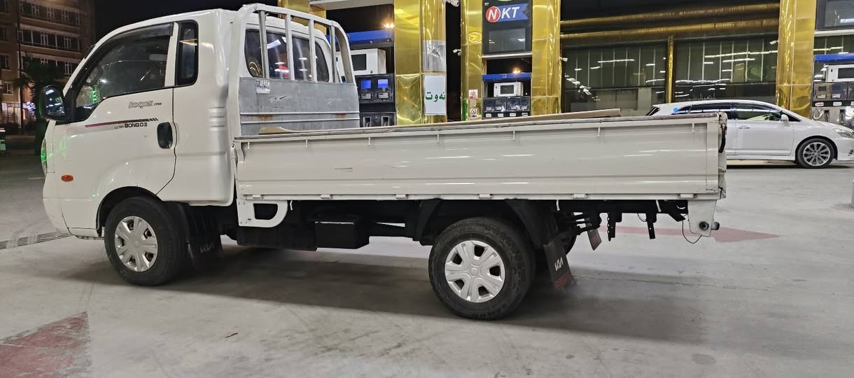 سەرە تابە ناوی خوا
کیا بیلاد  2009
سعری 55گەڵا
3000سوپەر مە کینە ڕەش
سەلە 
کوشن هیتەر 
ئاوێنە کارەبا
ئاوێنەی ئەخەوێت
سوێچ کۆنتڕۆڵ
برێکی بەسراوە
تەبریدی بەسراوە
کارەبای بەسراوە
ناوبۆدی بەسراوە
ئیستۆ پی دوواوەی بەسراوە
6تایەی لۆک
کامل جایز
***********
***********
