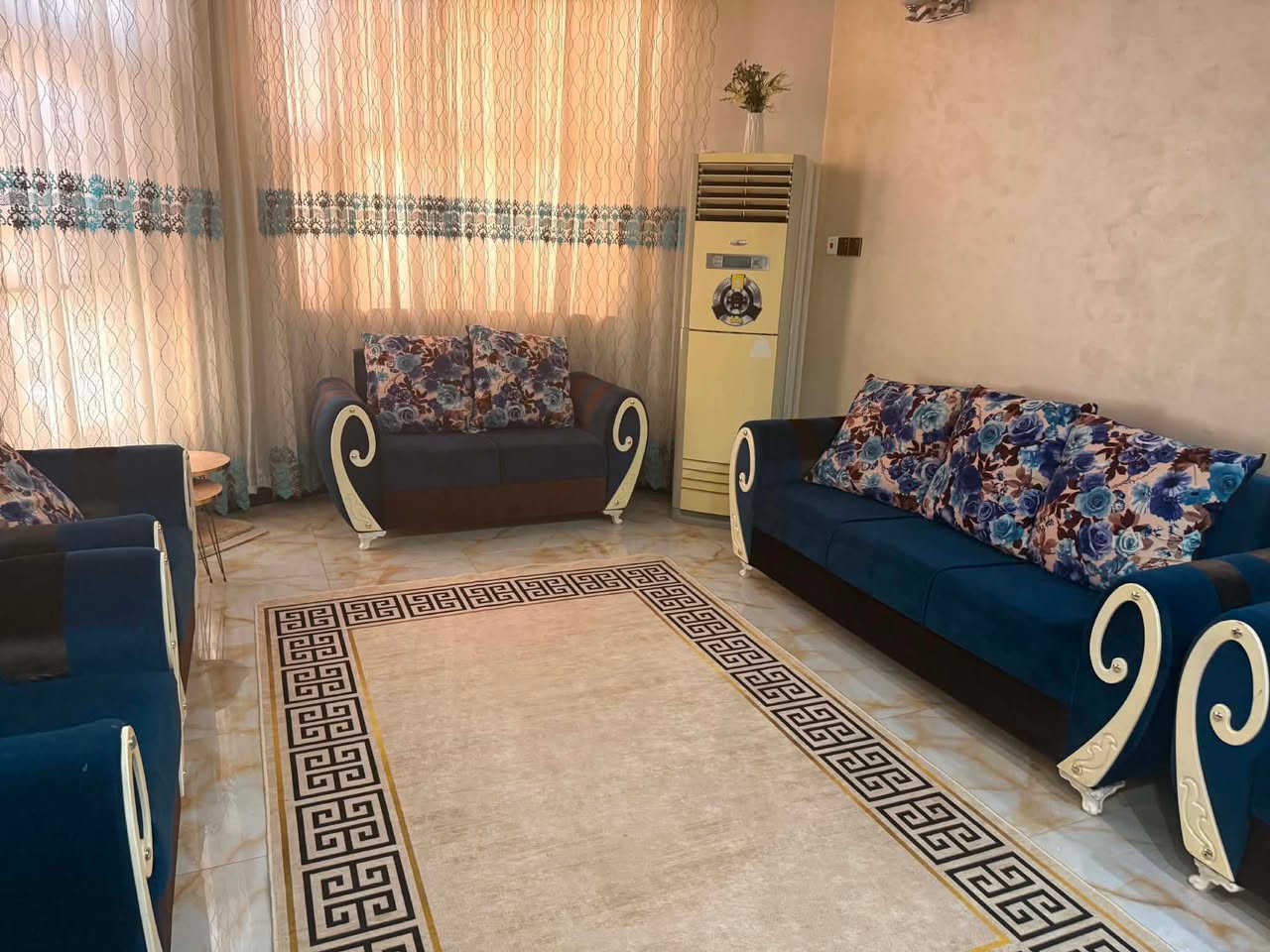 تخم تسكام وثقيل نضيف جدا 8 مقاعد ب ٣٠٠
ميز طعام ٧٥
شراي مكان ديوانيه


**إذا كنت صاحب هذا الإعلان وتريد حذفه لأي سبب، رجاءا أرسل رسالة إلى الدعم الفني**