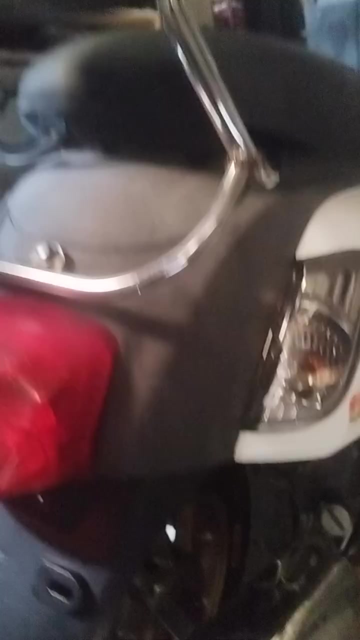 سلام عليكم بوليس 2013 كفاله عامه ورقه مزاد مالته موجوده مزوعه تزويد للنعال ليريده يراسلني ويدلل❤️

***********
