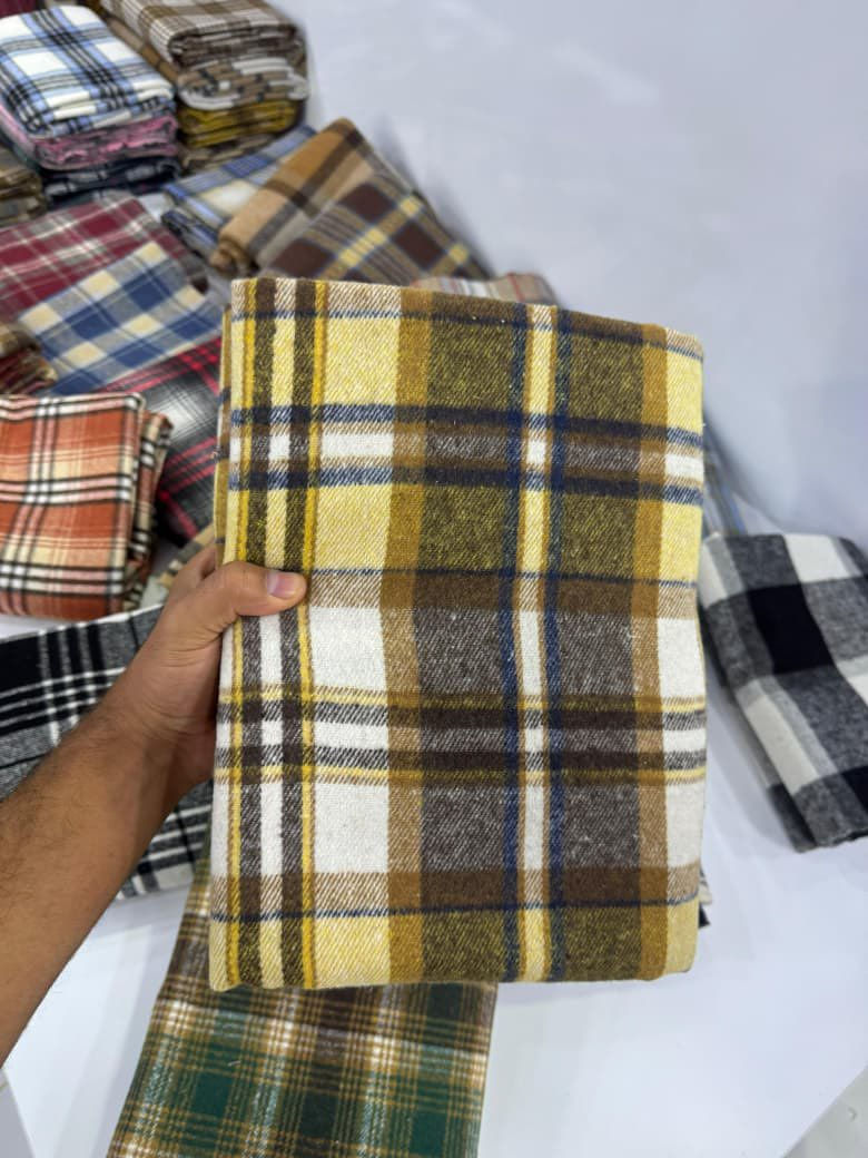 صوف مربعات ثقيل …
للحجز واتساب ***********
سعر القطعه 6 الف فقططططط
