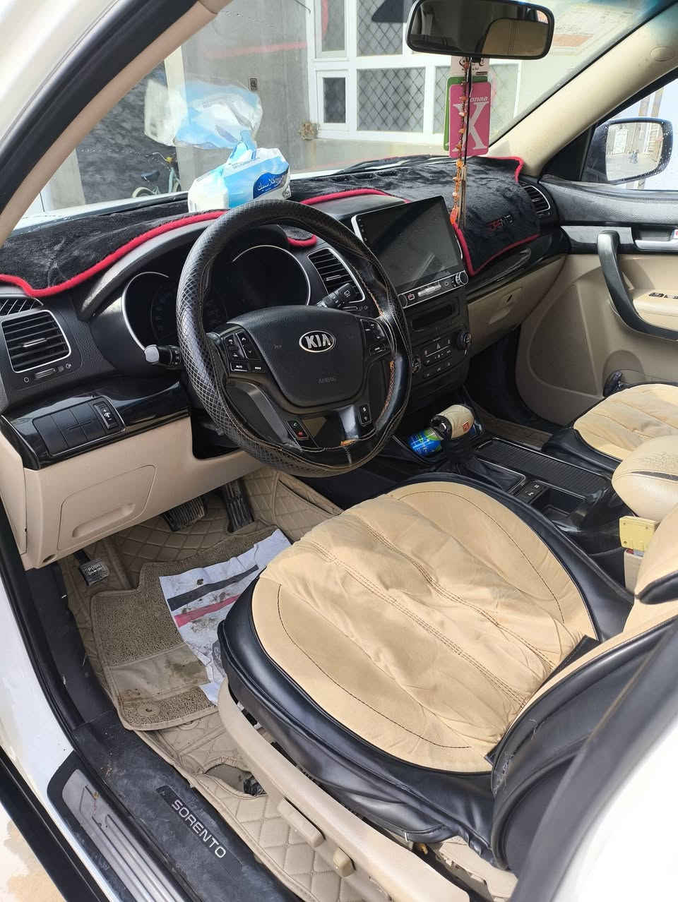 السلام عليكم 
سورنتو 2014
خليجية سبعة راكب 
تبريد ثلاث قطع 
أربعة سلندر 
بصمة تشغيل او بصمة ابواب 
تخم تاير 
سيارة جاهزة 
رقم سليمانية
سنوية او هزة جديدة 
كفالة عامة 
السعر 160$
***********
