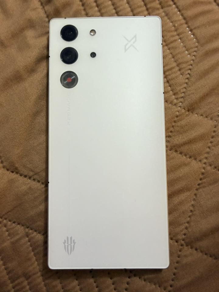 ريد ماجك 10 برو ذ256 للبع او المراوس
نضافه 100/100
السعر 700
بغداد اوديالى 
***********
