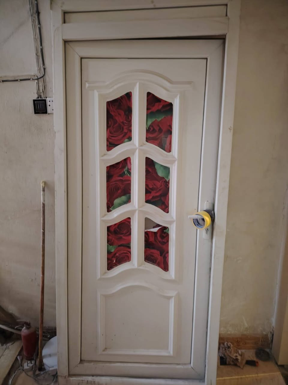 جرباية نفر واحد السعر 30 الف
باب بي ڤي سي نضيفة فول ما بيه اي شي السعر 80 الف
 للتواصل ***********
