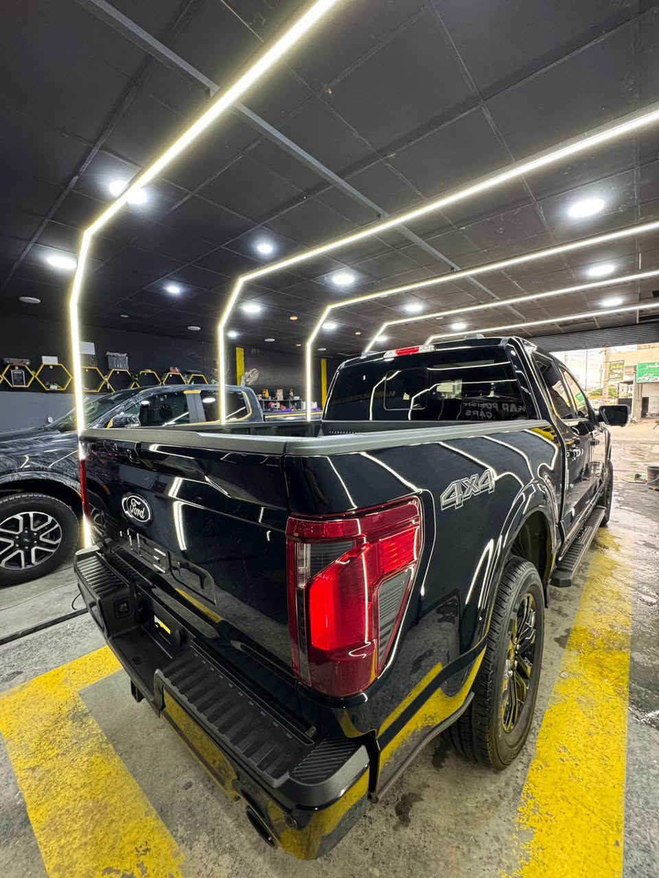 Ford F 150 XLT (2024) FULL OPTION panoramic

‎ مواسفات:-
XLT plus panoramic 
‎مایل ڕۆشتووە  18,000
‎مەکینە 6 بستۆن تۆربۆ (2,7)
‎مواصفات فول فول 
- بصمة
- پپێش لاریات بلادی 
- بانوراما 
- گێچ ئەلیکترۆنی
-  كاميرا 360
- شحن وايەرليس 
- 4✖️4 ( دبل اكسل ) 
- کۆد ده رگا
- شاشة گەوره 
- پێش لارێت 
- لايت زينون بلادی
- رادار پێش و دوا 
- رادار ئاوێنه 
- حساس پێش ودوا 
- کوشن جلد 
-  کوشن کارەبا 
- کوشن گه رم
-  سوكان هيتەر 
-  شەغال 
- دەعامى رابتر 
-  برێك كارەبا 
- بروجكتر LED 
‎زۆر مواسەفاتی دیکە
‎تەنها یەک چاملغ بۆیاغە و ٢ پەڵە بچوک کارتی هەیە
‎گێر و مەکیەنەی بەشەرت 
‎هیچ کێشەیەکی تێدا نییە 
‎نرخی 365وەرەقە مەجالی تێدایە

FORD F150 XLT plus panoramic 2024
‎موديل 2024
‎فول مواصفات 1/1 
‎ماشية فقط 18000  مايل حساب صفر شريكة 
‎بانوراما 
‎بجم لاريات بلادي 
‎كشنات جلد +كهرباء+كشن خزن
‎كشنات تدفئة 
‎شاشة جبيرة 
‎كيج الكتروني
‎دعامي رابتر
‎رادار امامي 
‎رادار خلفي 
‎رادار جانبي
‎نقطة عمياء
‎كامرات360درجة
‎لايتاد ليد 
‎بك لايت لد 
‎مري شفط
‎تشغيل عن بعد 
‎دبل اكسل 
‎درايف مود وتحكمات كامله 
‎وبعد بيها هواي موصفات معروفه 
‎سيارة جاهزه من كلشي 
‎صدر كهربائيات كير مكينة كله بشرط 

‎جاملغ صبغ  
‎مكانها سليمانى

‎سعرها (٣٦٥)ورقة بيها مجال السليمانية, العراق


**إذا كنت صاحب هذا الإعلان وتريد حذفه لأي سبب، رجاءا أرسل رسالة إلى الدعم الفني**