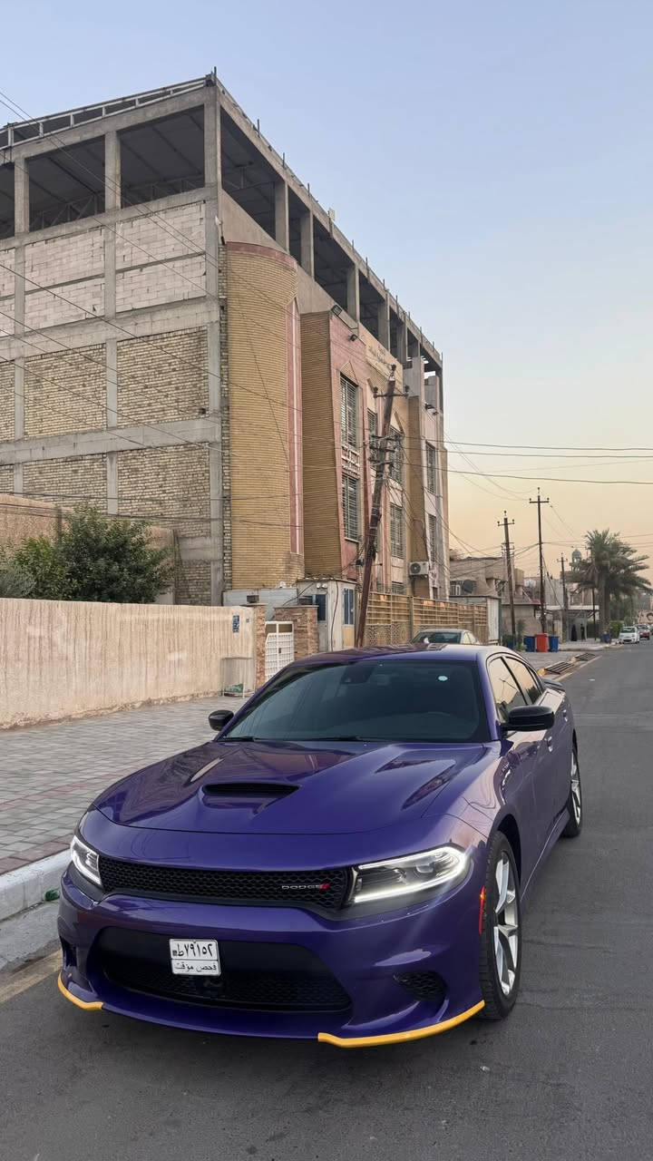 السلام عليكم

دوج تشاجر GT 2023 اصل     ماشية 5 الاف 
الون بنفسجي 
بدون ارقام منفيس

السيارة حادثة بجاملغ الخلفي صبغ فقط وبيه بارد شي قليل جاملغ امامي 

رادار امامي 
شاشة كبيرة
كشنات حضن
تشغيل عن بعد نظام سبورت
سستم صوت الباين
حساسات خلفية
وبعد بيه مواصفات 
تحديد مسار 
بدون دواخل  
بدون ايرباك 
جاملغ خلفي مصلح على كده ومصبوغ فقط يعني السيارة بيه قطعة وحدة صبغ 
ولا كلوب مشتغل بدشبول
تبريد راديترات على وضع الشركة 
السيارة اخت الزيرو

مكان السيارة :بغداد البلديات

للاستفسار: ***********
