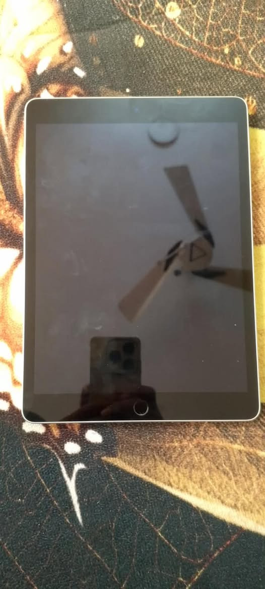 سلام عليكم ايباد٩ذاكره٦٤نموذجM
كلشي مابدل بي 
سعر240 
عنوان بغداد الحسينية مال راشديه
اتصل ول استفسار عل هاذه رقم*********** 
أو مراوس بوبايل حسب لقناعه
