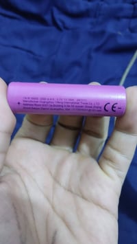 بطاريات ليثيوم • ٣٠٠٠ ملّي أمبير • ٣٫٧ فولت