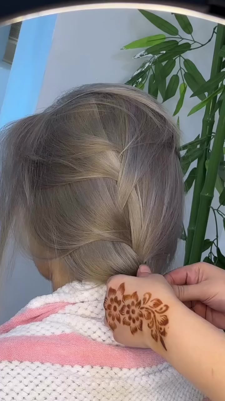 صالون نيولوك مقابيل مشتل وهاب شارع حجي سليمان.
 *********** مفتوح الصالوون يوميا من ٩ صباحا الى  ٧ مساء  تفضلو بدون حجز

مسابقه اكثر متفاعله  شارك المنشور راح تفوز ويانه باجر بل ليل اعلن فائزة  بلشووو بنات صالون  نيولوك مقابيل مشتل وهاب شارع حجي سليمان.
 *********** مفتوح الصالوون يوميا من ٩ صباحا الى ٦ مساء  تفضلو بدون
