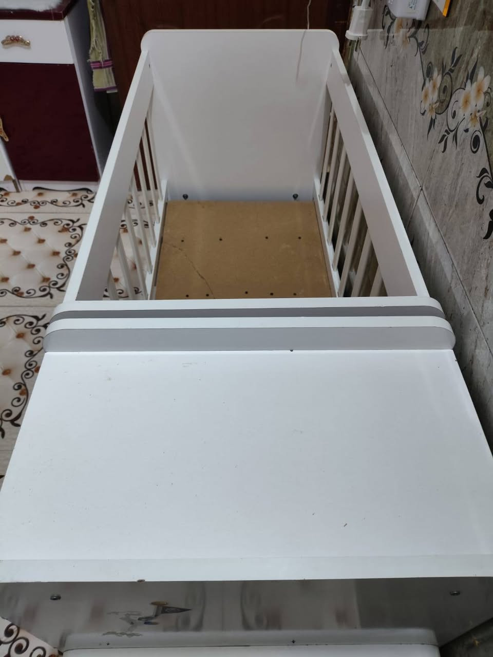 كاروك من سنة لحد٣ سنوات استعمال قليل اخو الجديد السعر ١٤٠وبي مجال قليل المكان الكوت حي الحوراء ***********
