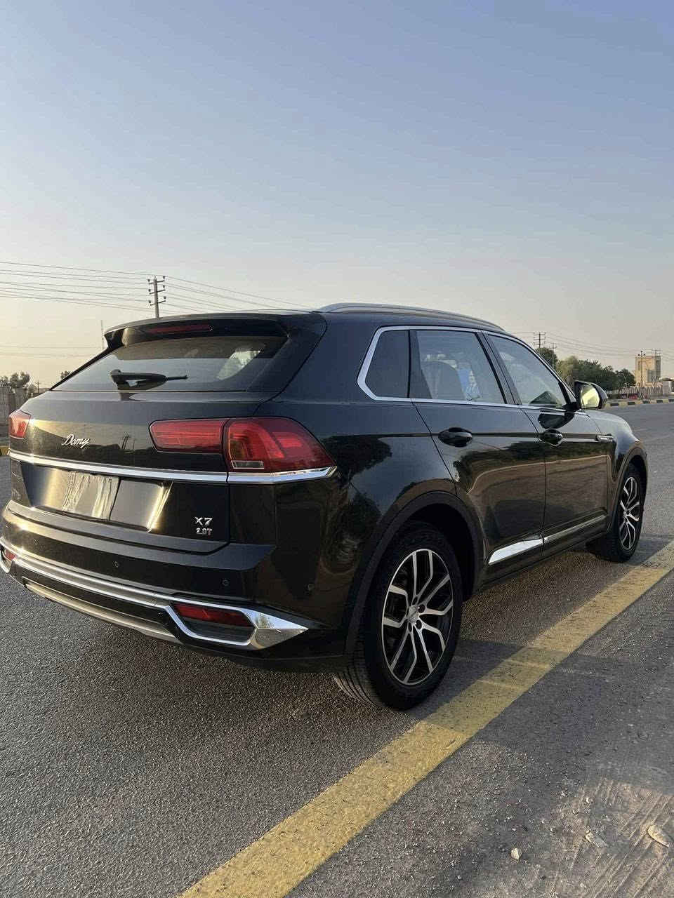 سلام عليكم شلون الشباب
عندي هاي الصيني ماركة Domy موديل 2018 ماشية 170KM 
إذا اكو مراوس بجالنجر 2018 -2019-2020 نتواصل ونرهم على الفرق على هذا رقمي *********** .. علماً السيارة بيها مواصفات خير من الله .. حياكم الله
