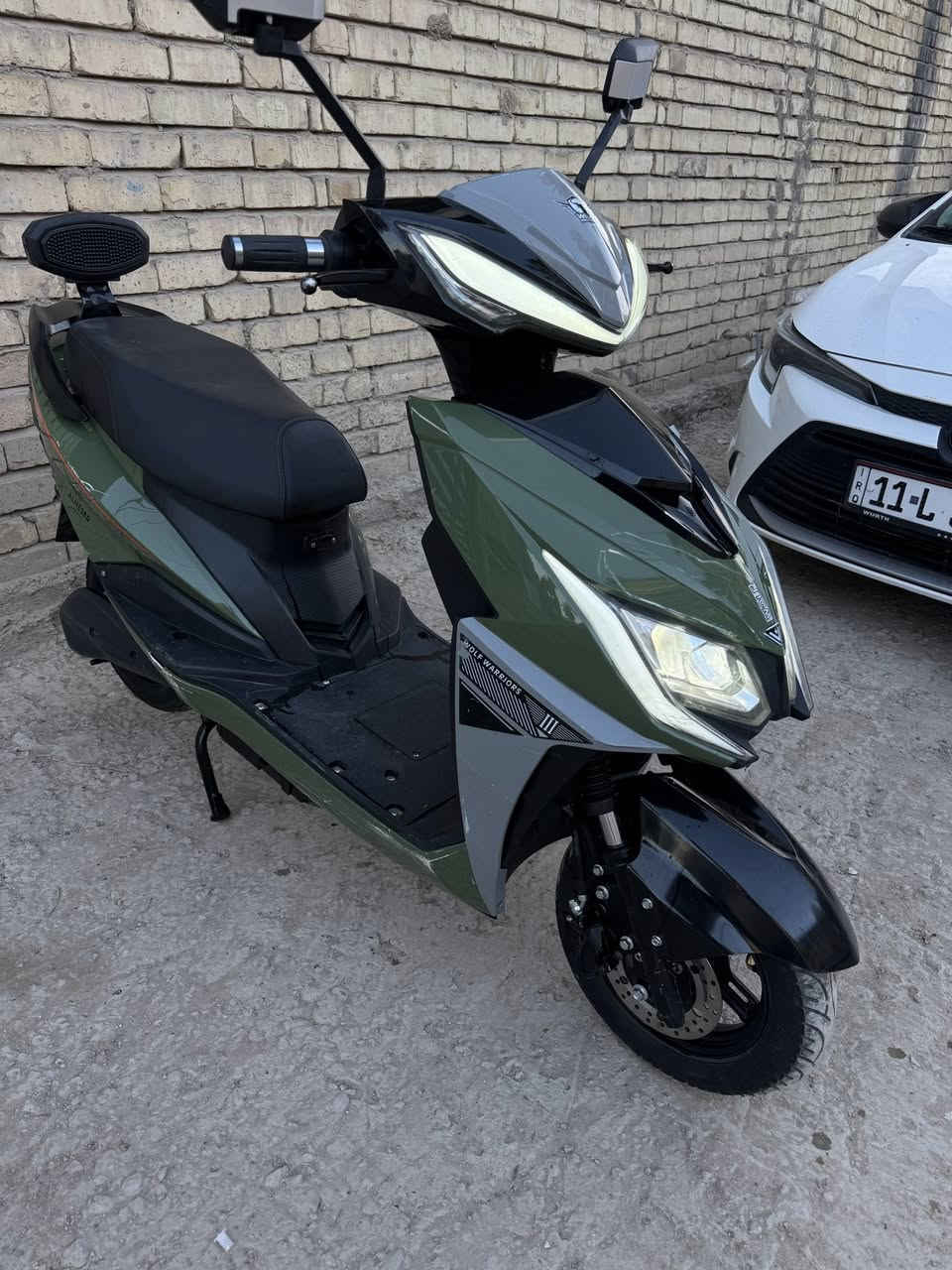 للبيع سكنس 6 بطاريات كبار جدد مابيهة نقص سرعة 60 نضام بك بريكات دهن سعرهة 475 الف قفل 
*********** //***********
مكاني ابو غريب الزيتون
