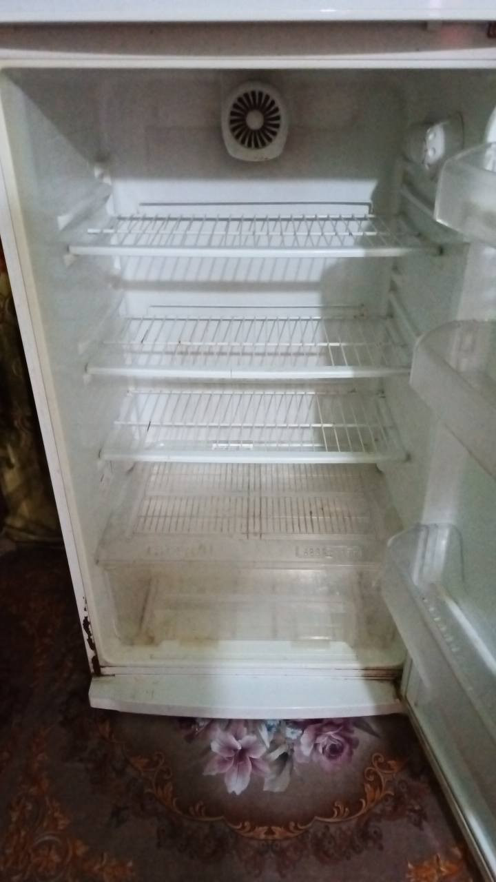 سلام عليكم عندي ثلاجة عاطله للبيع 
ابيعهه كشر اي واحد تفيده التلاجه 
يراسلني خاص السماوا, المثنى


**إذا كنت صاحب هذا الإعلان وتريد حذفه لأي سبب، رجاءا أرسل رسالة إلى الدعم الفني**