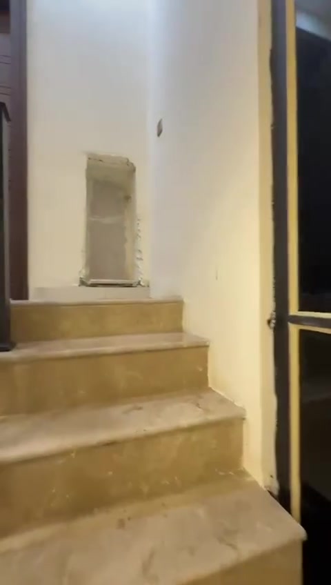 شقه ستوديو للإيجار في زيونه محله ٧١٦ موقع سكني ممتاز طابق ثاني  غرفه ومطبخ وصحيات زيرو ممسكون بناء حديث السعر ٤٥٠ ألف الاتصال على الرقم *********** متواجد فقط وات ساب أو اتصال ع الرصيد
