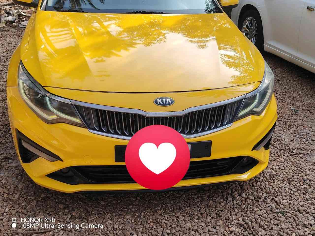 سلام عليكم K5 موديل 2020 وراد كوري كفاله عامه من كلشي مكينه كير حداديه تخم تيار  سنويه 27 سياره بسمي تحويل ثاني يوم السعر 190وبيها مجال رقم الهاتف *********** مكاني ديوانيه
