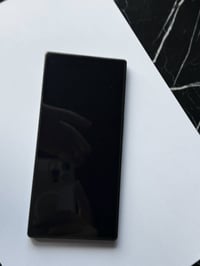 ريد ماجك 11 pro للبيع ذاكرة 256 كيكا جهاز غني عن تعريف تبريد ذاتي سائل...