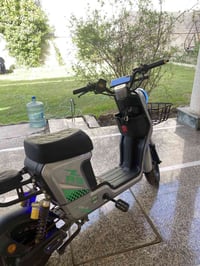 دراجة شحن R9 خمس بطاريات موديل 2025 مستخدمة شهرين فقط السعر 400 الف مع...