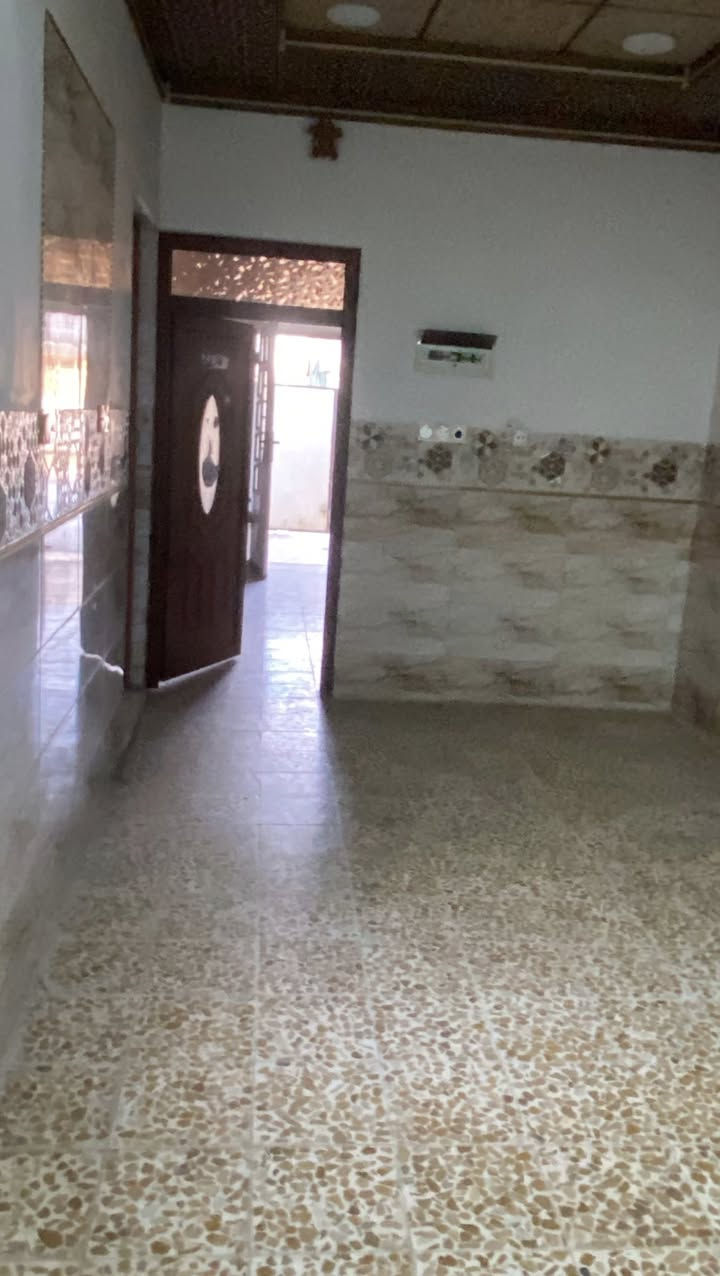 للايـــــــــــــــــــــــجـار
دار طابق واحد في حي السماح الثانيه قرب 
بانزيخانة المشاعل مثل ماموضح بالفيديو

سعر الايجار 300 الف للاستفسار الأتصال 

***********
***********
مكتب البرج الذهبي للعقارات
