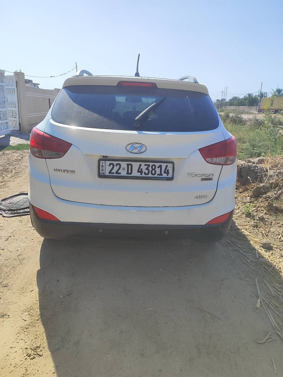 السلام عليكم
توسان موديل 13 رقم اربيل رقم لانكليزي بيه دعاميه اماميه مبدله ودعاميه خلفيه مصبوغه وشبر يم قبق البانزين فقط 
كير ومحرك خير من الله لاستفسار ***********
