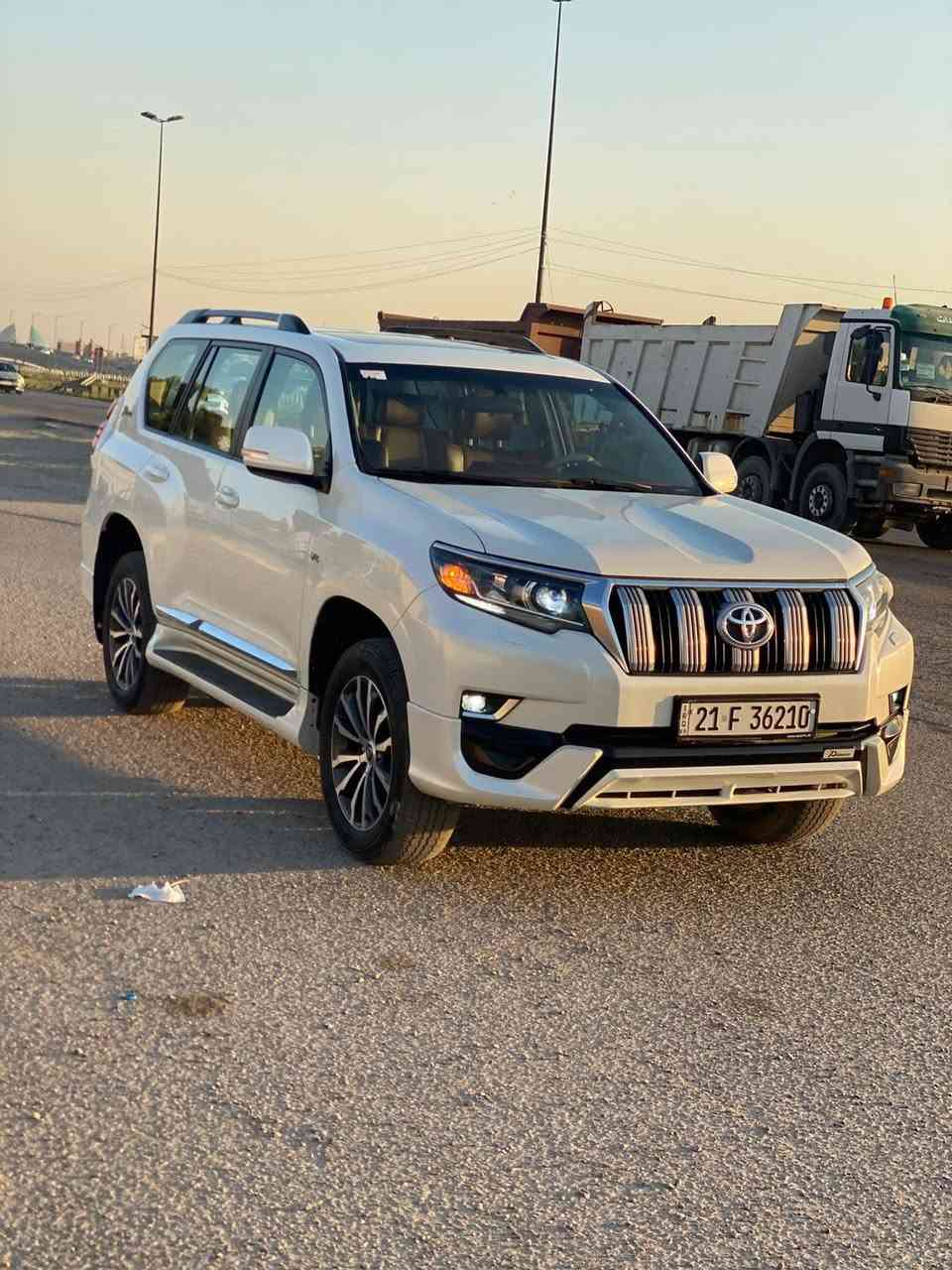 السلام عليكم برادو 2022 
 ساز Txs. 
ماشية ٤٧ الف
السونار واضح
رقم سليمانية
سلايد 
كشنات جلد كهرباء 
فور ويل 
6 سلندر 
 شاشة كامرة حساس 
كشنات جلد لون قرميد
3 قطع تبريد 
بجم نيكل 
حساسات امامي خلفي 
ويل كب كروم 
فتحة
ثلاجة
السعر 385
للاستفسار 
***********
