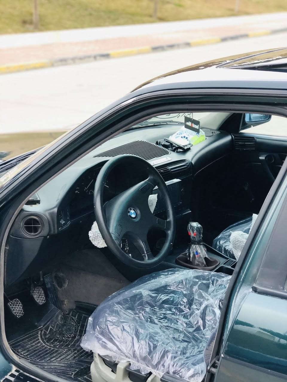 سڵاو هاوڕێیان بیيێم 520 گێڕ عادی بۆ فرۆشتن🖤
مۆدێل 1990 
مەکینە کەپس تەبرید لەسەر سویچ   دەعم و لێدراوی نیە 
تەحویل وەکالە بەشەرت 
تازە پۆڵیش کراوە سەیارەکە ماڵی دۆستە گۆڕینەوەش ئەکەم لەسەر دڵگرتن شوێن سلێمانی موشتەری تەلەفون کە یان چات بنێرە موشتەریش نیت و سعر تاقیئەکەیتەوە لەکاتمان مەگرە لەگەڵ ڕێزم 
***********☎️ڤایبەر و واتس ئاپی لەسەرە
ئەدمین♥️
