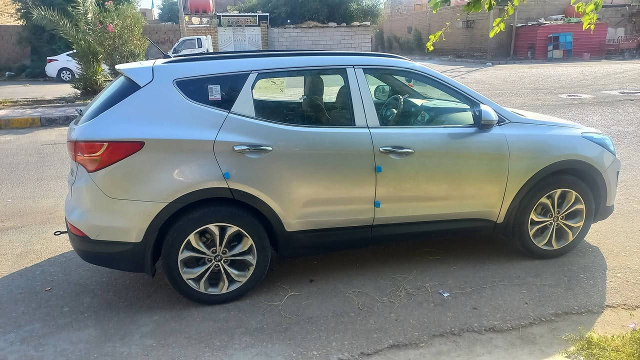 السلام عليكم سنتافيا ٢٠١٥ خليجي محرك ٦سلندر  سبعه راكب مكفوله من الضربه بيها رشات صبغ فول الموصفات رقم انكليزي سنويه الغايه ٢٩ السعر ١٦٨ رقم التلفون *********** مكانها ميسان المجر
