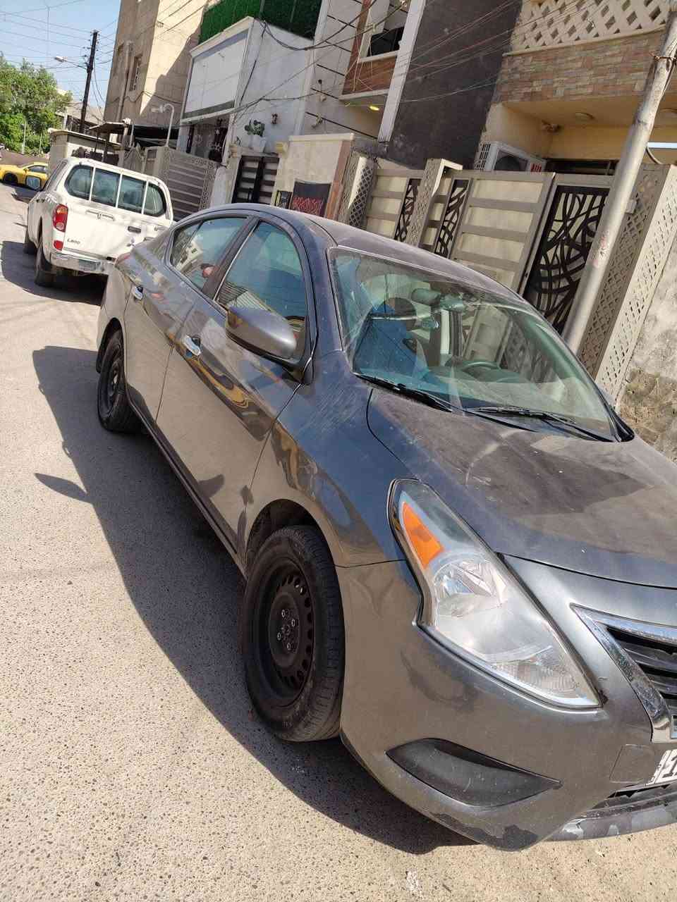 نيسان فيرسا 2019 ماشيه 100 حادثها جاملغ وبنيد رايدها ب 88 وبيها مجال رقمي ***********
