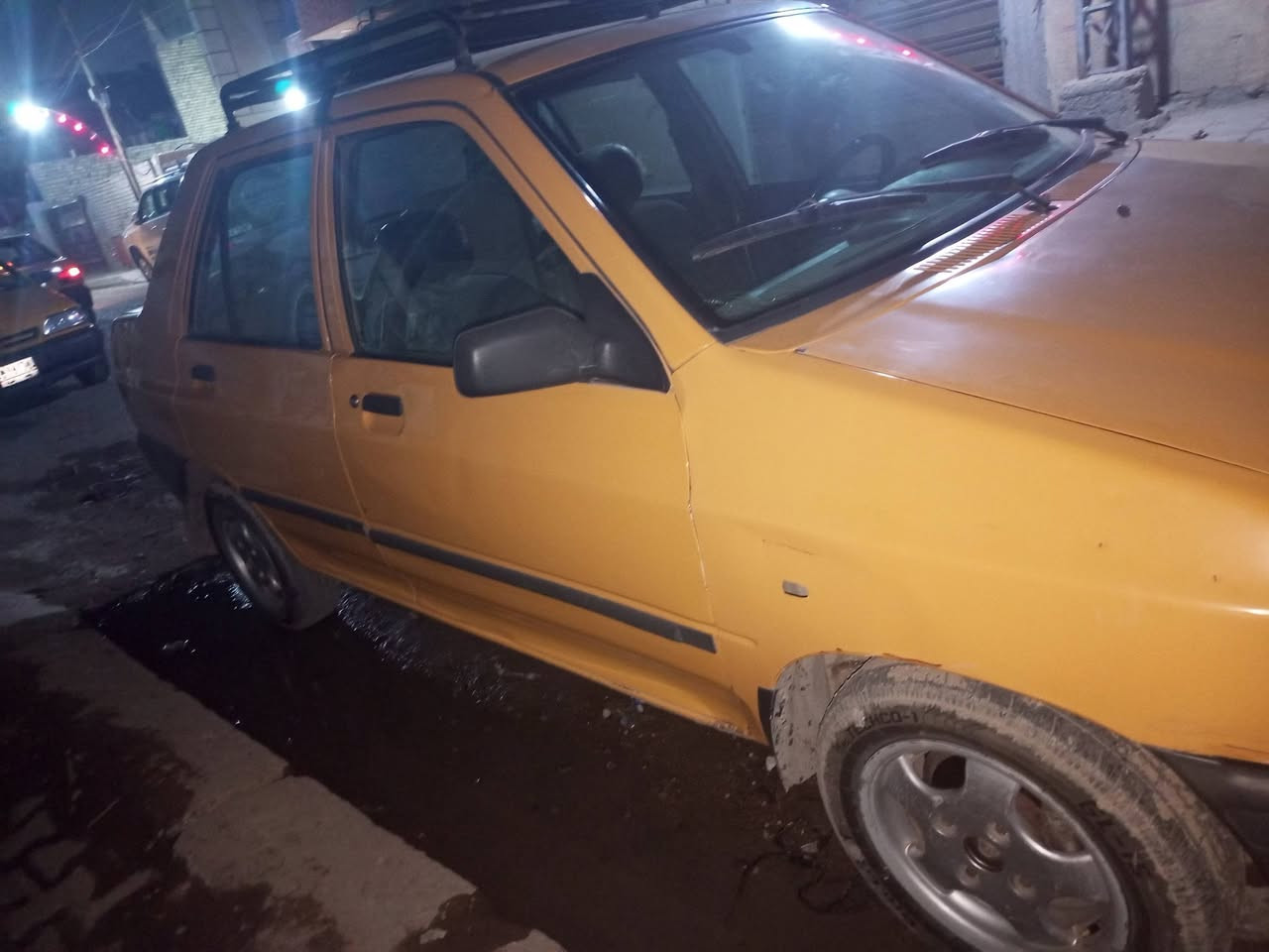 التفاصيل داخل الصور
