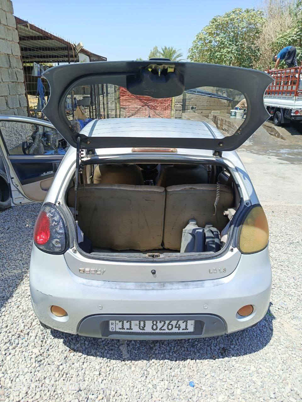 سلام عليكم للبيع جيلي باندة موديل ٢٠١٢ رقم بغداد 
مكاني ديالى بعقوبة نضافتها مثل مموضح بل صور والشراي يجي يكلب وياخذ سيارة سنوية بسمي تحويل ثاني يوم السعر 45 $  بيها مجال شوية للشراي باقي التفاصيل خاص


**إذا كنت صاحب هذا الإعلان وتريد حذفه لأي سبب، رجاءا أرسل رسالة إلى الدعم الفني**