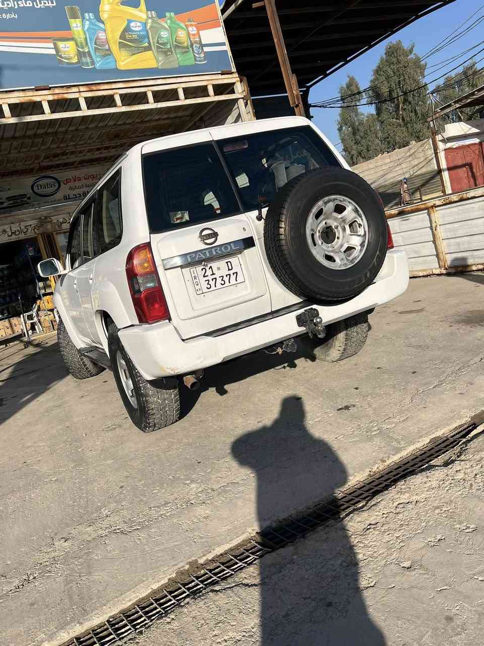 السلام عليكم للبيع نيسان باترول 2007 محرك اربعة سلندر كاز (بم ونوزل) مصبوغه عام لان لونها خاكي ومصبوغه ابيض سليمانيه الجديد تخم تاير جديد تبريد قطعتين مري شفط السعر 140 وبيها مجال للاستفسار*********** غير متواجد على النت الي يريد يتفضل يتصل
