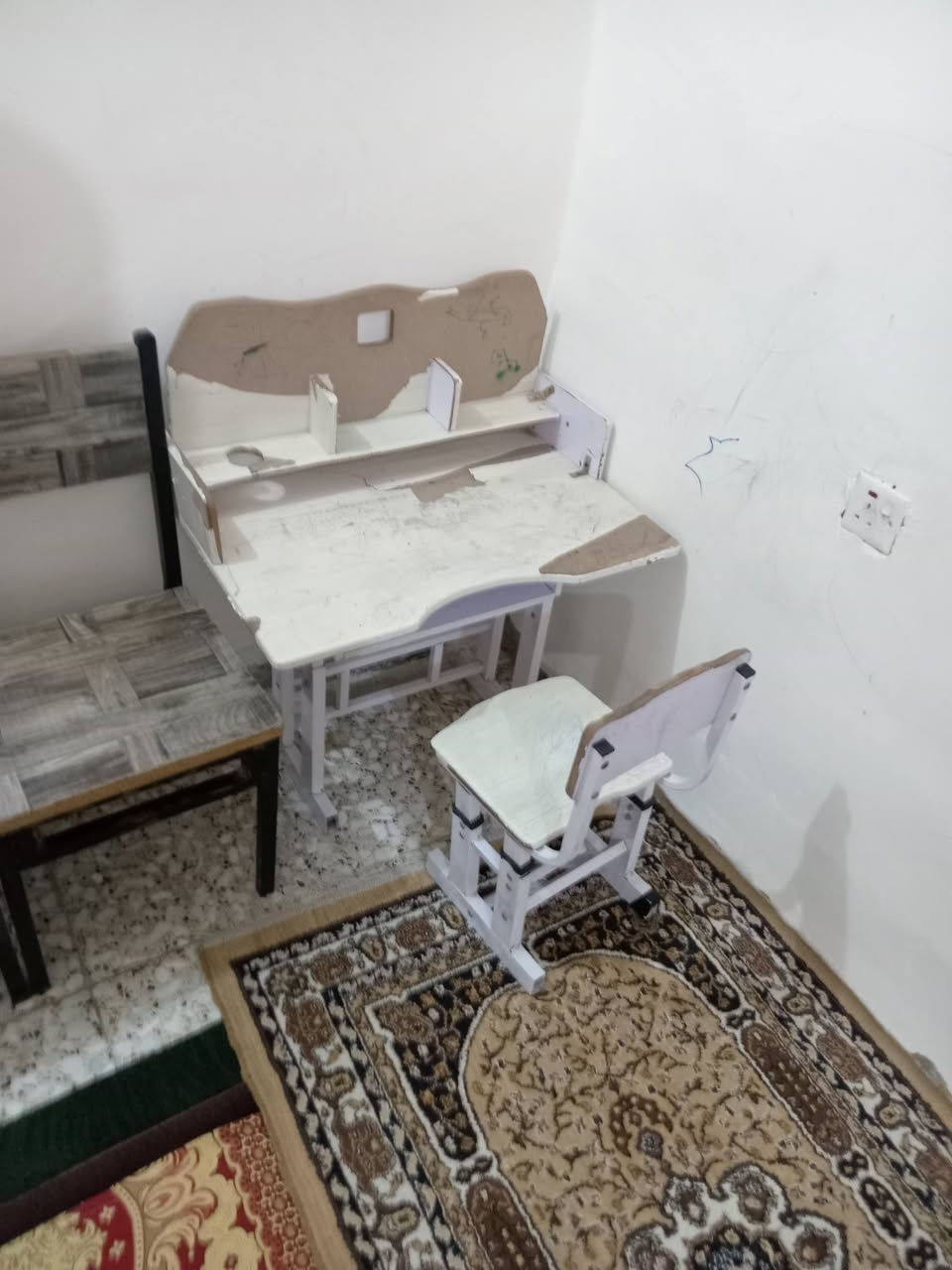 رحله هيه وكرسي مالتها
وكراسي عدد 2
مكاني زعفرانيه
يوجد توصيل داخل الزعفرانيه
***********
