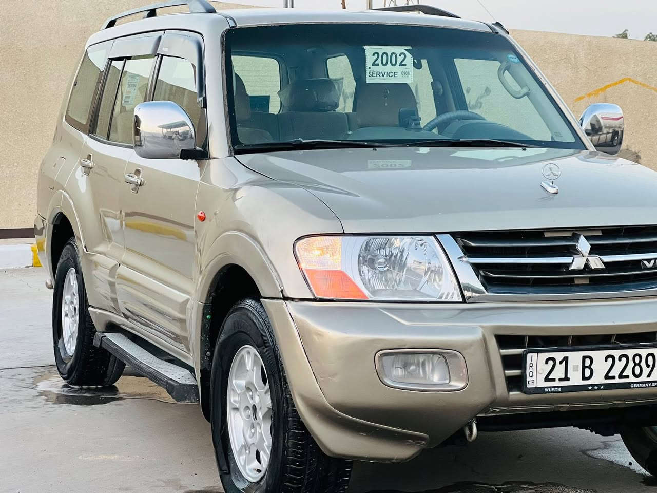 السلام عليكم للبيع باجيرو موديل 2002 رقم سليمانيه دولي جديد مكينه وكير بلاد حداديه حلوه طخم تاير تبريد شغال مكفوله من الكص ونقل وكافه الاصوليات العنوان البصره الزبير 
الرقم /***********
