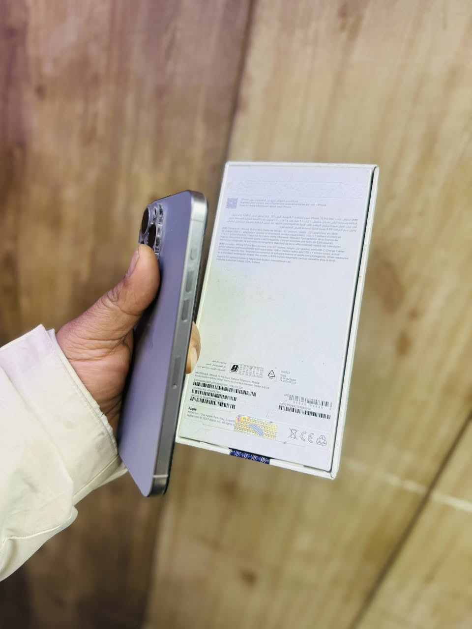 ايفون 15 برو ماكس 256 شرق اوسط بطاريه 96 الجهاز جديد  ملحقات ويا صار شهر من اخذته وكع وبدلتله شاشه ب200 الجهاز مكفول من العطل مبدل شاشه فقط المكان حله ابو خستاوي الرقم*********** ويا كفر ولزكه وسكوبات هديه السعر (725)
