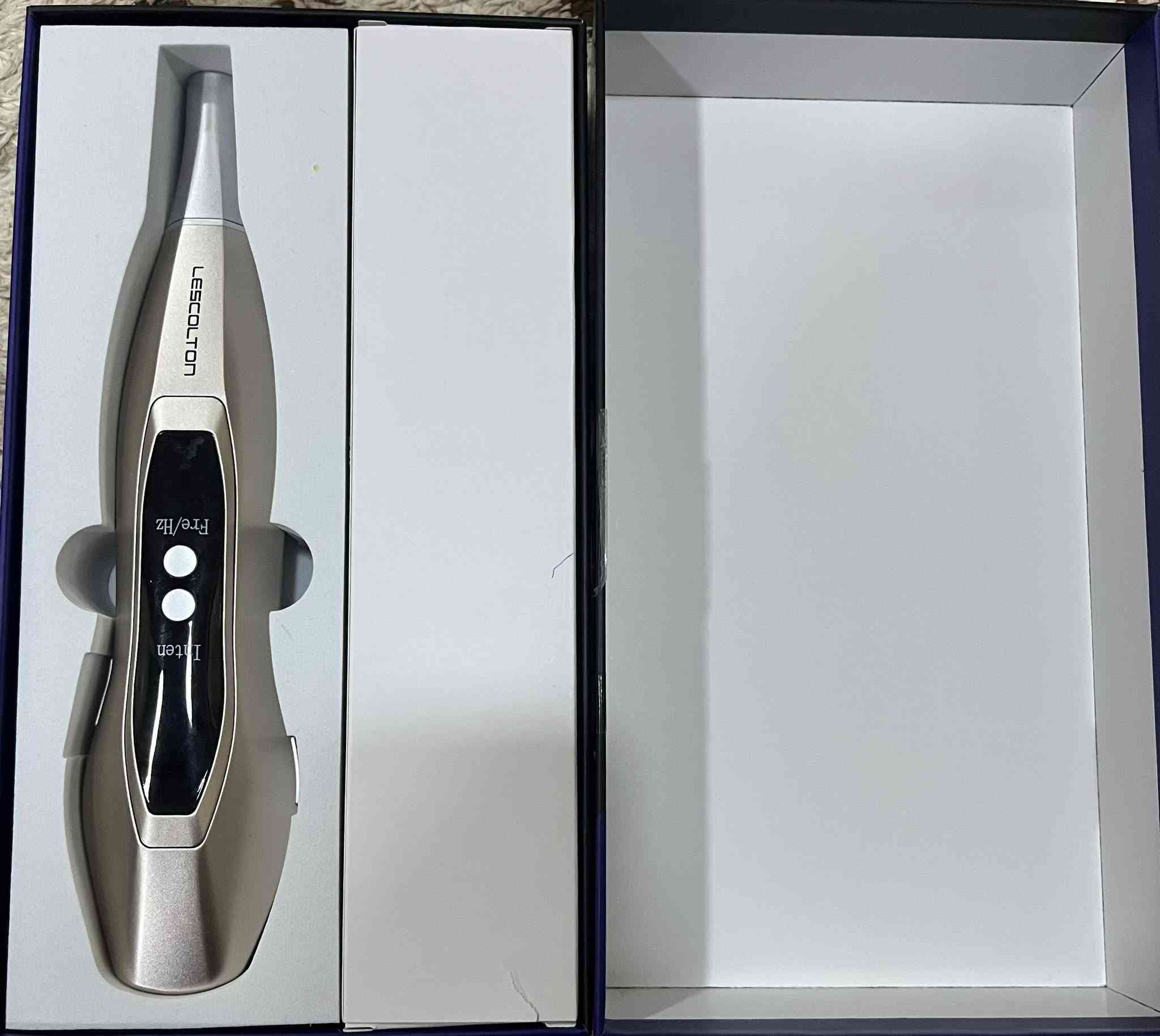 جهاز ليزر لإزالة الوشم وآثار حب الشباب والنمش والتصبغات والبقع الداكنة والوحمة (ضوء الليزر الازرق يجب ارتداء النظارات المرافقة أثناء العمل ) السعر 35 الف 
يوجد توصيل كافة المحافظات 
ملاحظة الجهاز جديد غير مستخدم


**إذا كنت صاحب هذا الإعلان وتريد حذفه لأي سبب، رجاءا أرسل رسالة إلى الدعم الفني**