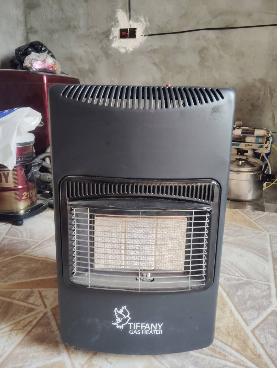 غراض للبيع كلمن وسعرة اسعار مناسبة ***********
