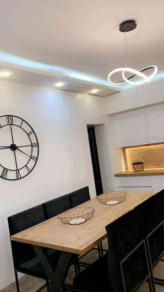 ئه م ميزه بؤفرؤشتنه نرخي ٤٠٠ هه زاره مامه له ي  تيدا نيه   شويني سليمانيه ژمارەی مۆبایل***********
