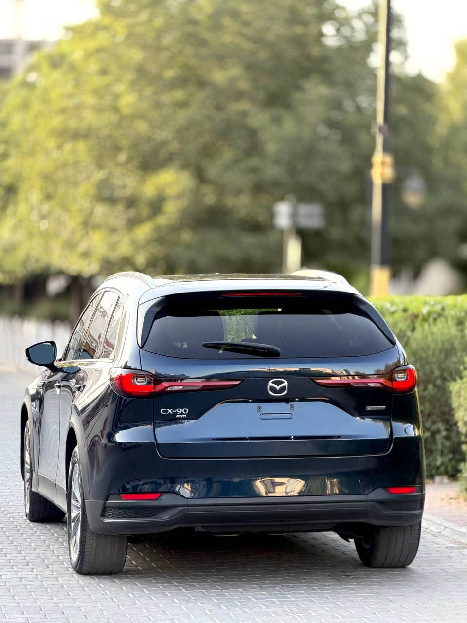 مازدا Cx90 
قەبارەی مەکینە: ٣.٣ لیتر (3.3L Turbo Inline-6)mild hybrid
مۆدێل 2024
مواصفات preffered plus
  -سڵاید-٣ ڕیز کوشن -شاشە و کار پلەی-پەردە بیلادی-کوشن کارەبا کوشن خەزن ڕادار و خەتی جادە مواصفاتیتر....
گێڕو مەکینە و کارەبایی ھەموو شتێکی بەشەرت
 تەنها چەمەلەخێکی بۆیاخە بێ ناوگرتن پێش کەپس کلێپسەکانیشی بیلادییە 
 ئێرباگ بەس شانێک تەقیوە بیلادی تێکراوەتەوە 
شوێن/سلێمانی
سعر /٢٣٧وەرەقەو کەمێک مەجال
*********** السليمانية, العراق
