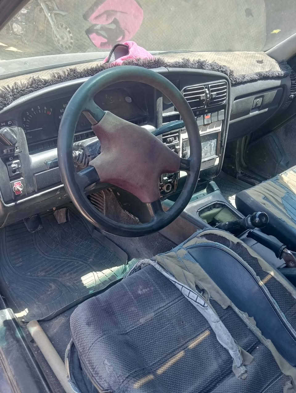 للبيع رقم كركوك نكليزي سنويه 29 مكينة حجم 20 كلها جاهزه شرط التحويل تدفئه شغاله لا صرف ولا بخار نقص تايرات باقي كلها جاهزه تحويل مباشر شرط التحويل السعر 30 اوبيها مجال مكاني ديالى الخالص الاتصال على الرقم ***********

