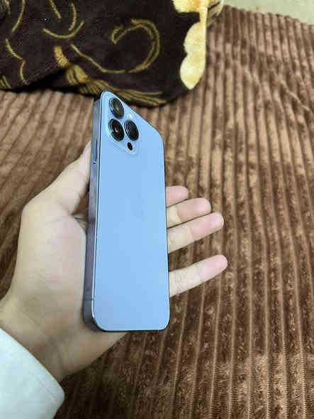 13 برو ماكس شرط نورمان وما مفتوح وما يعبر هوا 
دبل سيم 
جهاز نضيف ذاكره 256 
بطاريه 78 شرط ما يصرف وباطريه بلادي 
السعر 780 قفل 
*********** 
موصل حي الوحده
