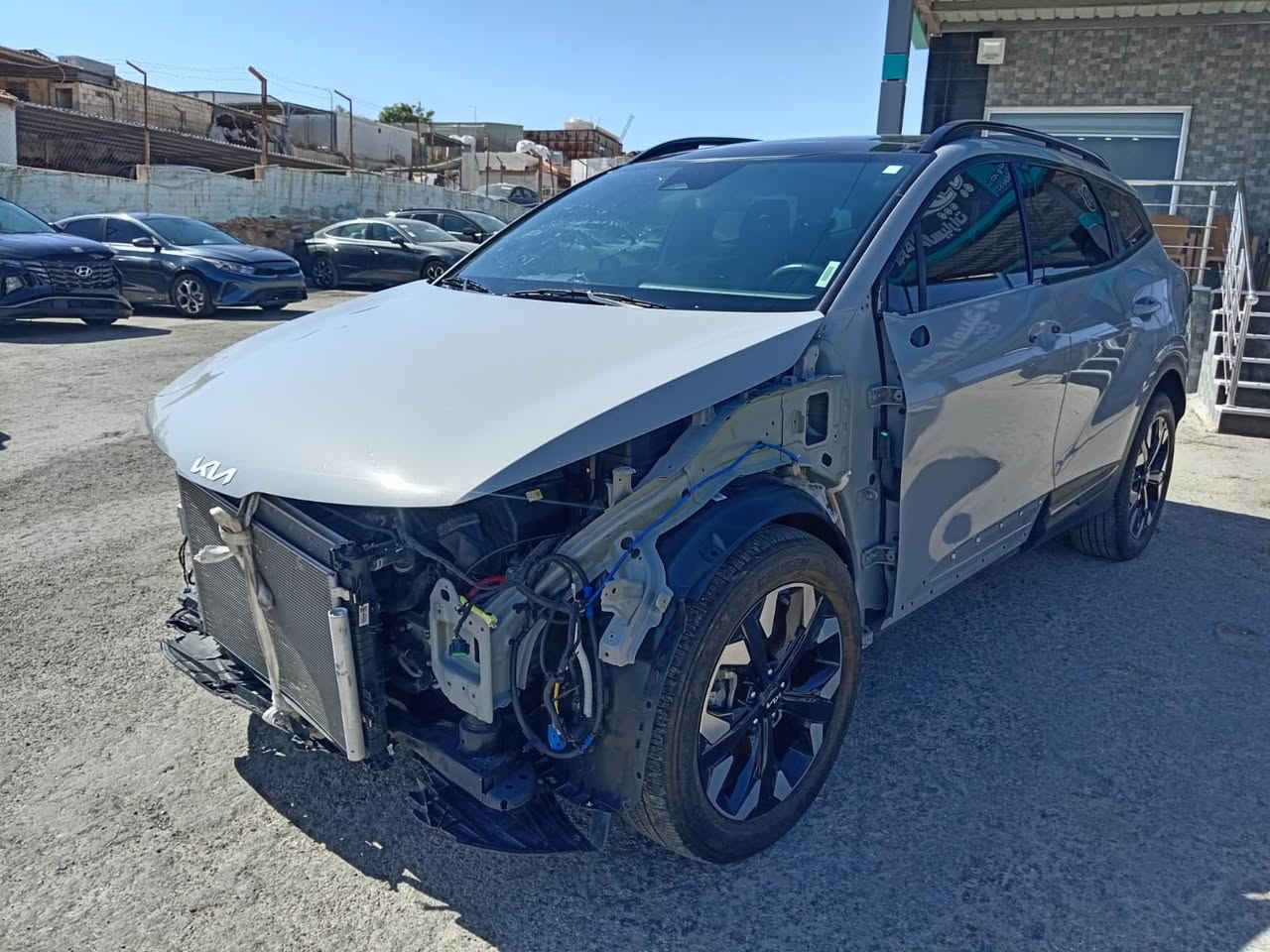 للبيع هونداي
سبورتج 2024
فوول مواصفات 
السعر 133ورقه فقط
على وضعه في الحره
السياره شغاله ماشيه 
وقت الوصول بعد الشراء 3ايام
تدخل بكتاب شهداء اوحره حسب الطلب
إذا كانت حره ف رسوم الكمرك تحسب على سعر الفاتوره وبذالك يتم دفع رسوم اقل بكثير من الكمرك العادي 

مكاني بغداد العامريه 
للاستفسار ***********
